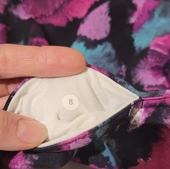 Lululemon Wunder Under Crop III/ Leggings/ Midnight Bloom/size 8 EUC - Picture 10 of 11